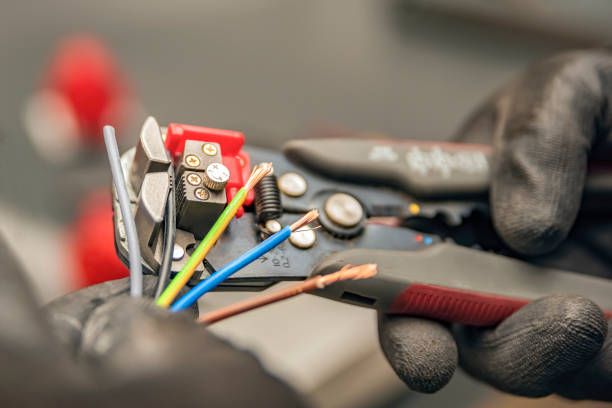 Best Emergency Electrical Repair  in Delft Colony, CA