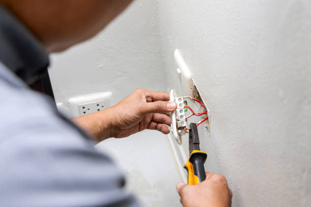 Best Affordable Emergency Electrician  in Delft Colony, CA